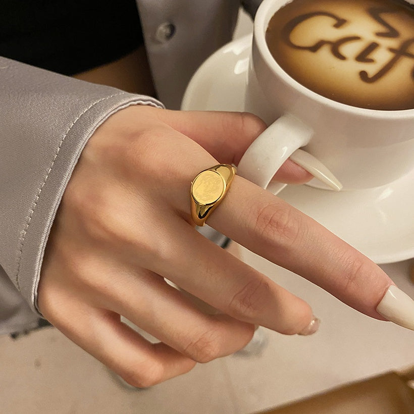 Moda nuevo temperamento de anillo de oro simple brillante ovalado versión coreana del anillo de ajuste de apertura