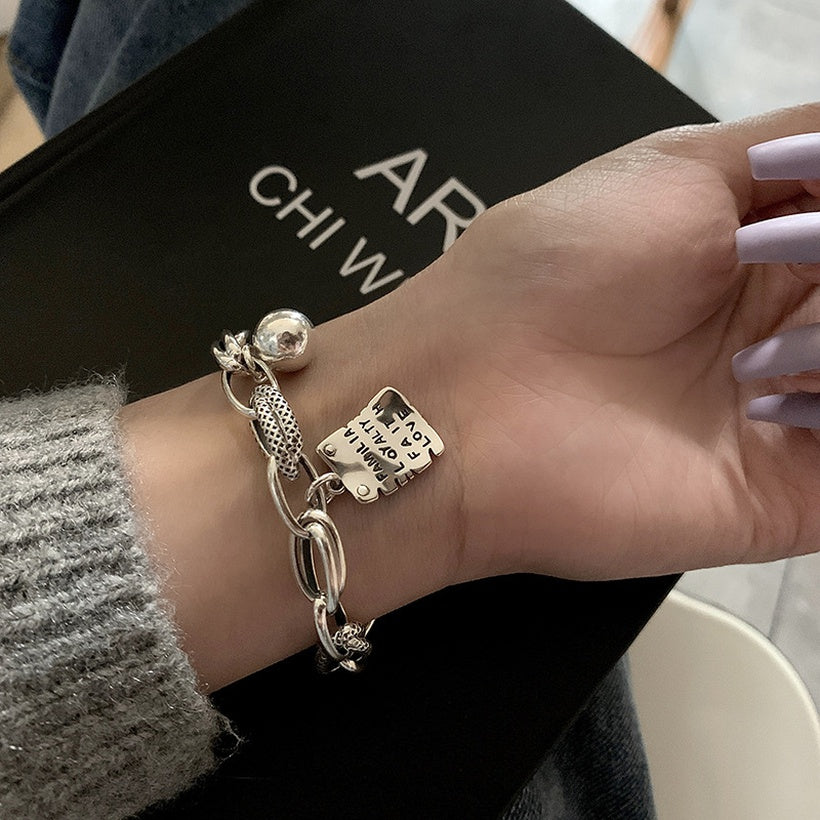 Bola redonda corazón pulsera mujer simple letra cuadrada marca moda nicho diseño retro pareja joyería