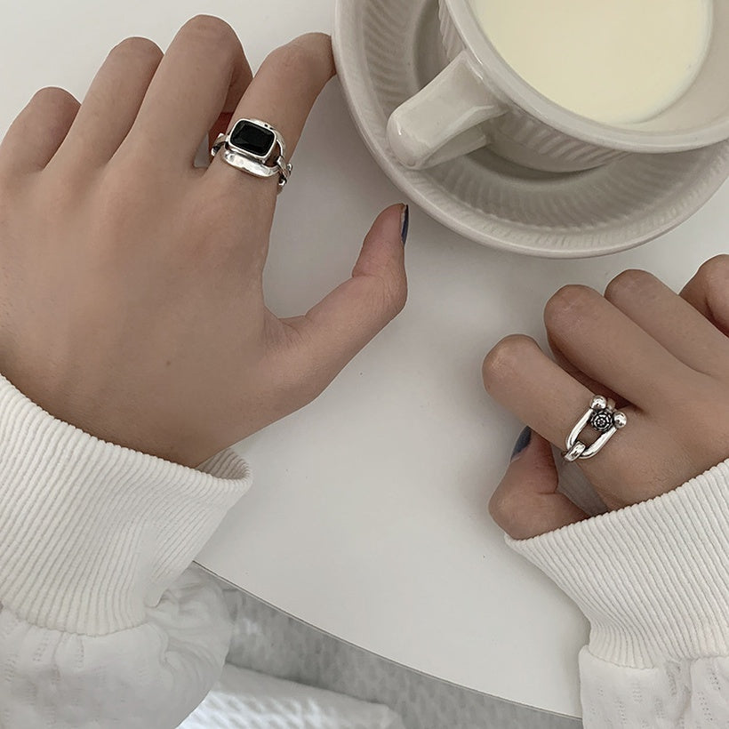 Anillo de dedo índice de apertura en forma de U negro de herradura retro al por mayor