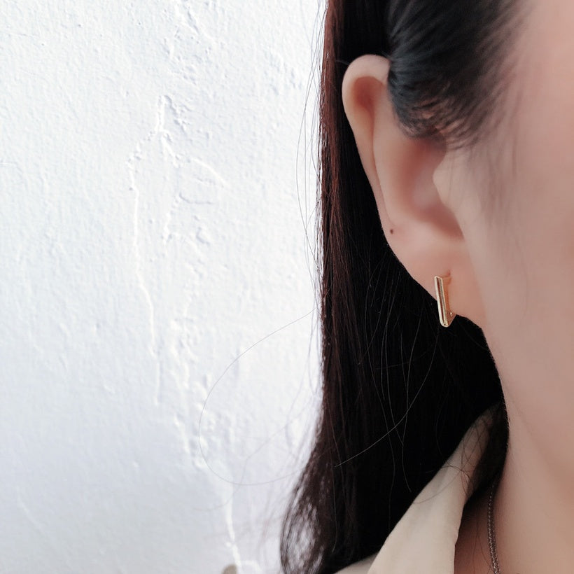 clip de oreja de oro laminado triángulo simple al por mayor