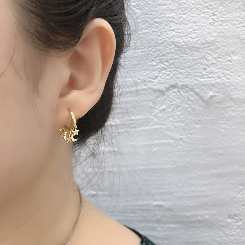 hebilla de oreja de oro laminado retro estrella y luna al por mayor