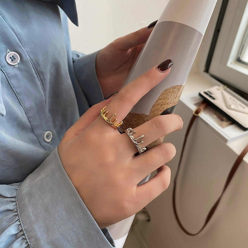 Versión coreana del anillo de dedo irregular ajustable con apertura en forma de corona