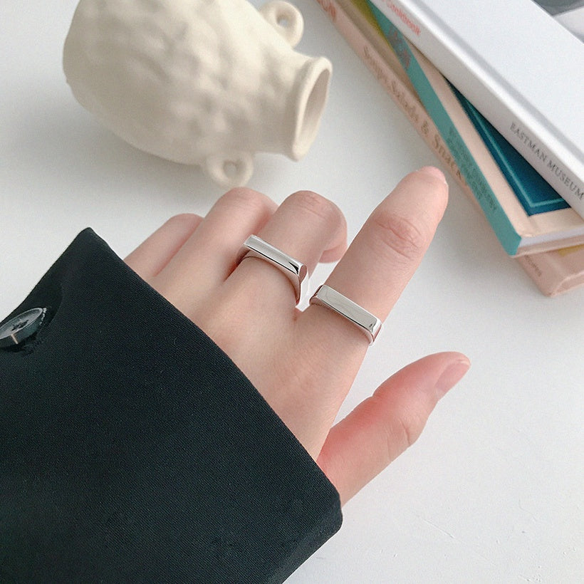 Anillo abierto de bisel de personalidad simple de anillo brillante plano de moda coreana