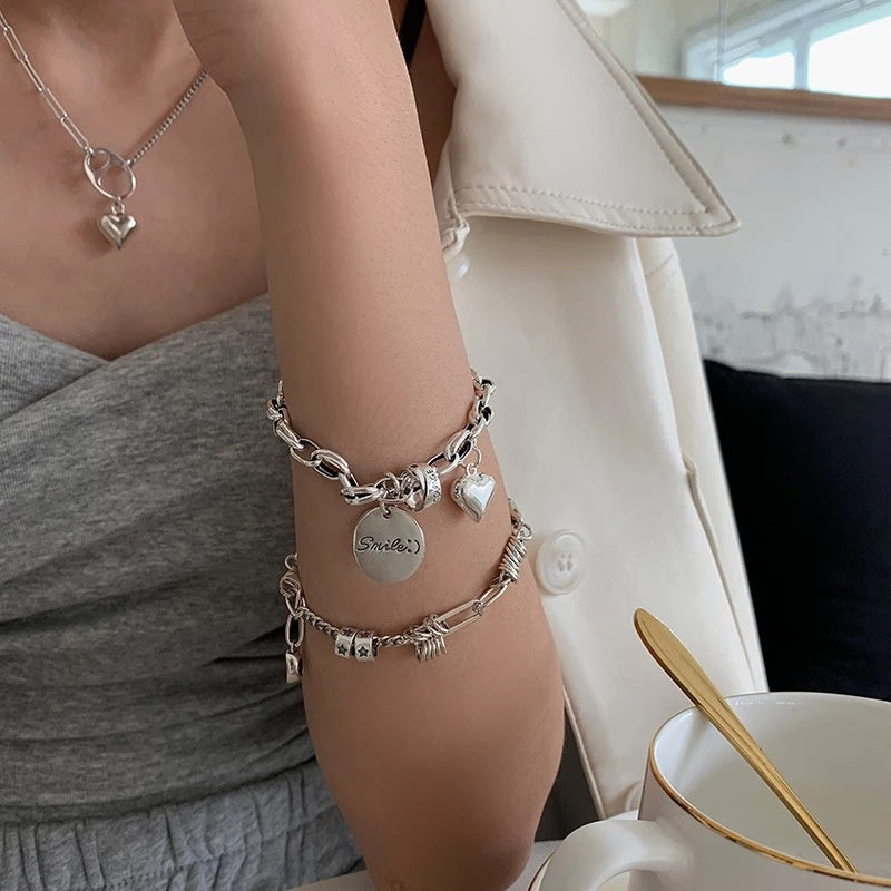 2021 nuevo lingote Retro corazón desgastado pulsera mujer Ins SpecialInterest diseño redondo marca estudiante estilo frío Simple