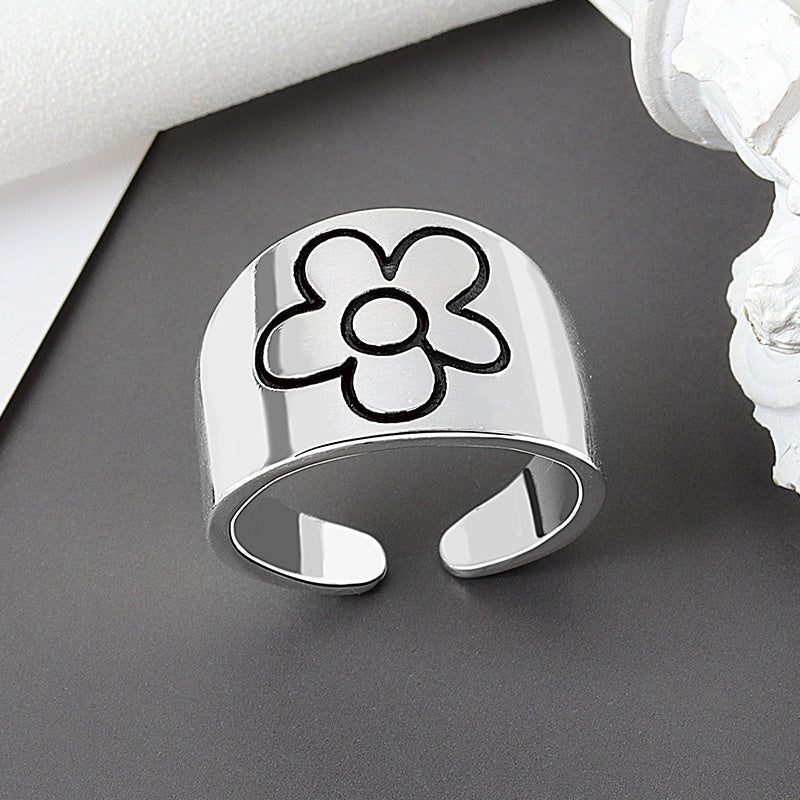 Anillo de flor de margarita brillante simple con personalidad Anillo pequeño y fresco