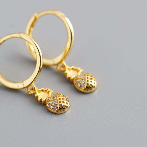 2021 Nuevo clip de oreja transfronterizo europeo y americano Moda de lujo asequible Diamond PineappleShaped J Moda Pendientes de botón simples Accesorios de clip de oreja